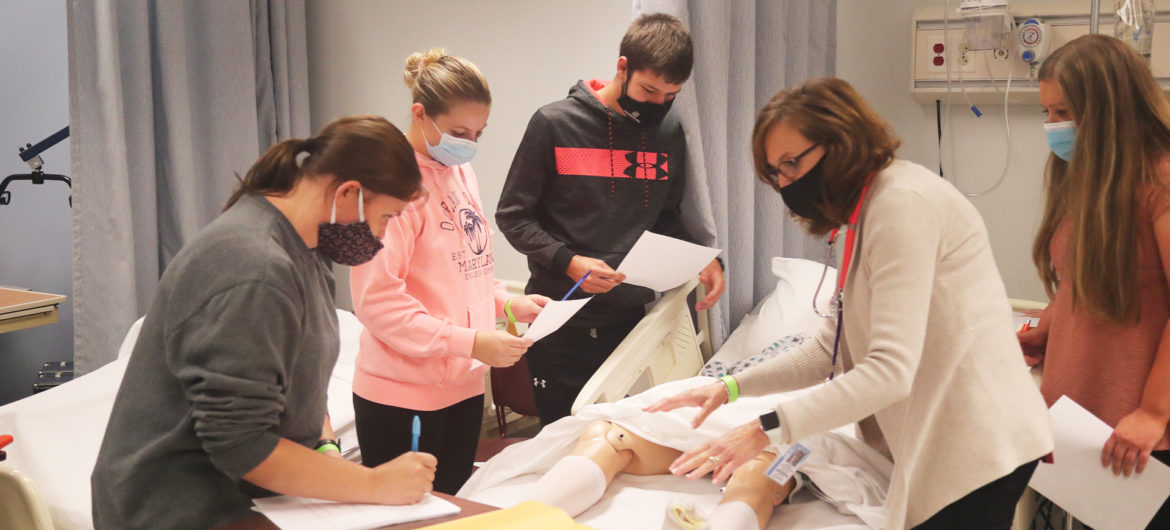 Washington State Community College(WSCC) was recently awarded a grant by the Memorial Health Foundation. Theinstitution received $100,000 to supports its efforts to strengthen the nursingworkforce through its EARN pathway.